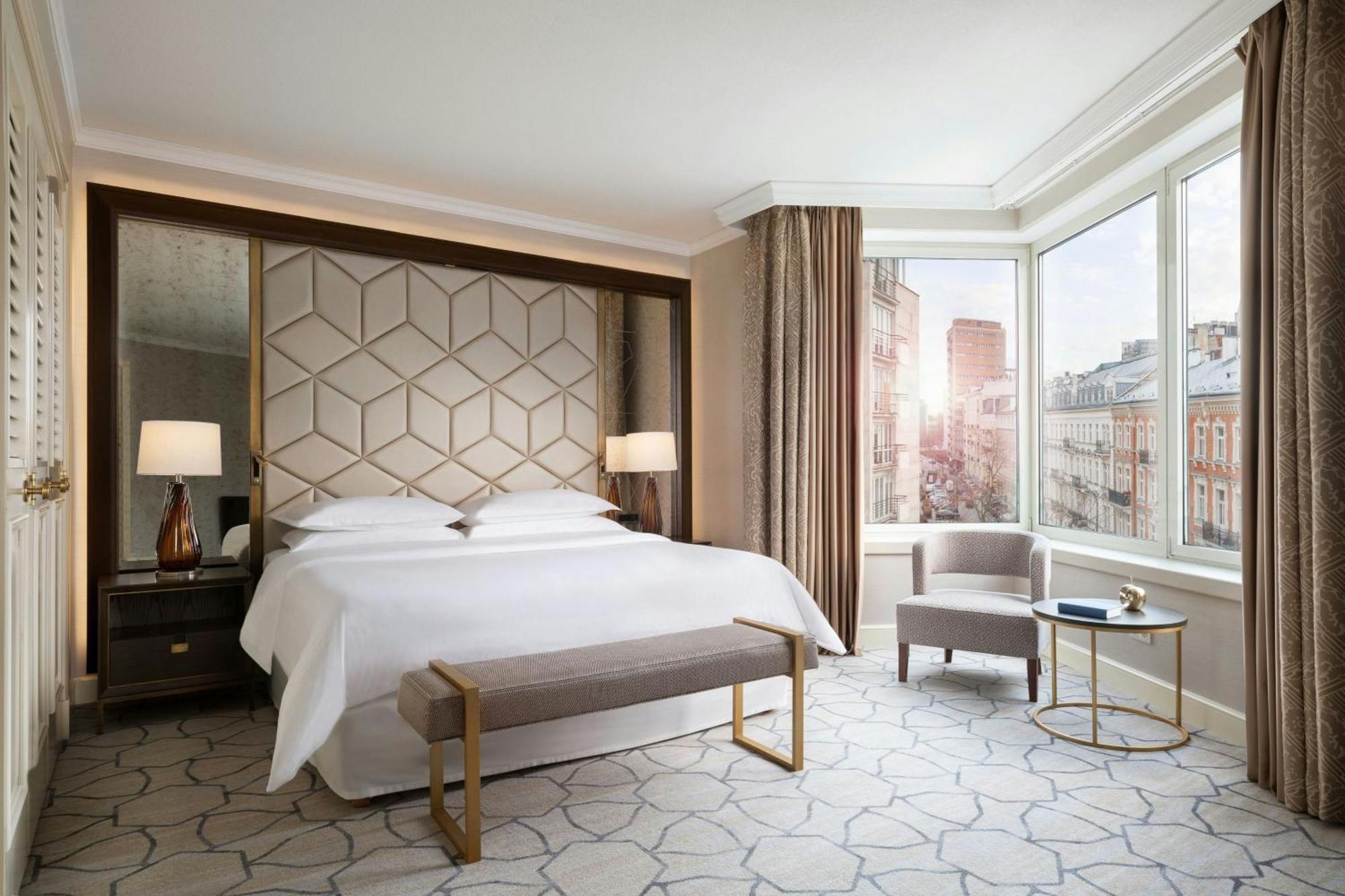 Executive Suite mit 1 Kingsize-Bett, Zugang zur Club Lounge und Stadtblick